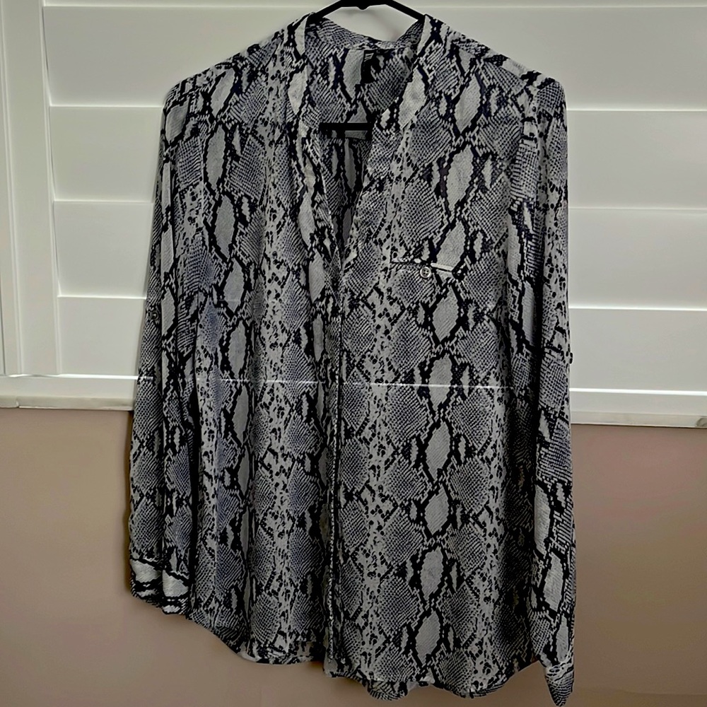Snake print top